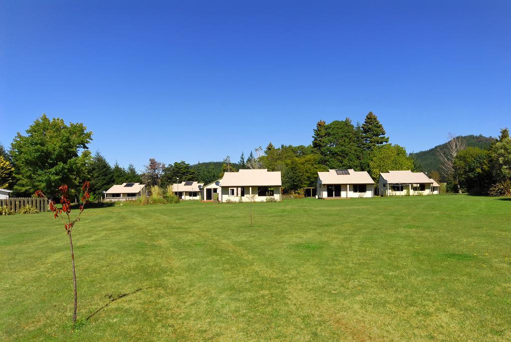Mount Richmond Estate Motels Rai Valley Extérieur photo